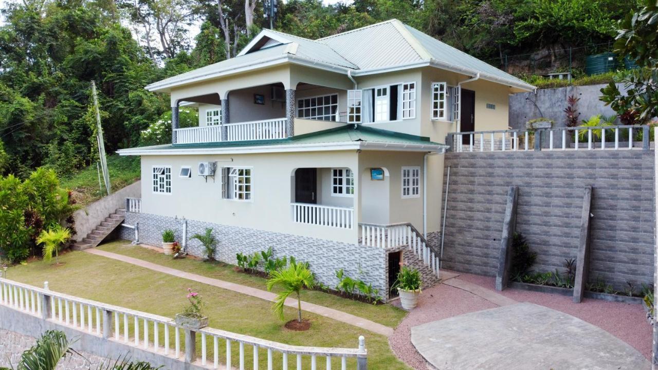 Exotic Guest House Anse Volbert Village Dış mekan fotoğraf