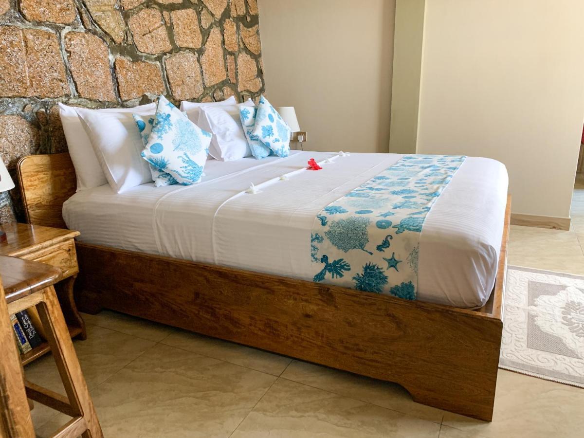 Exotic Guest House Anse Volbert Village Dış mekan fotoğraf