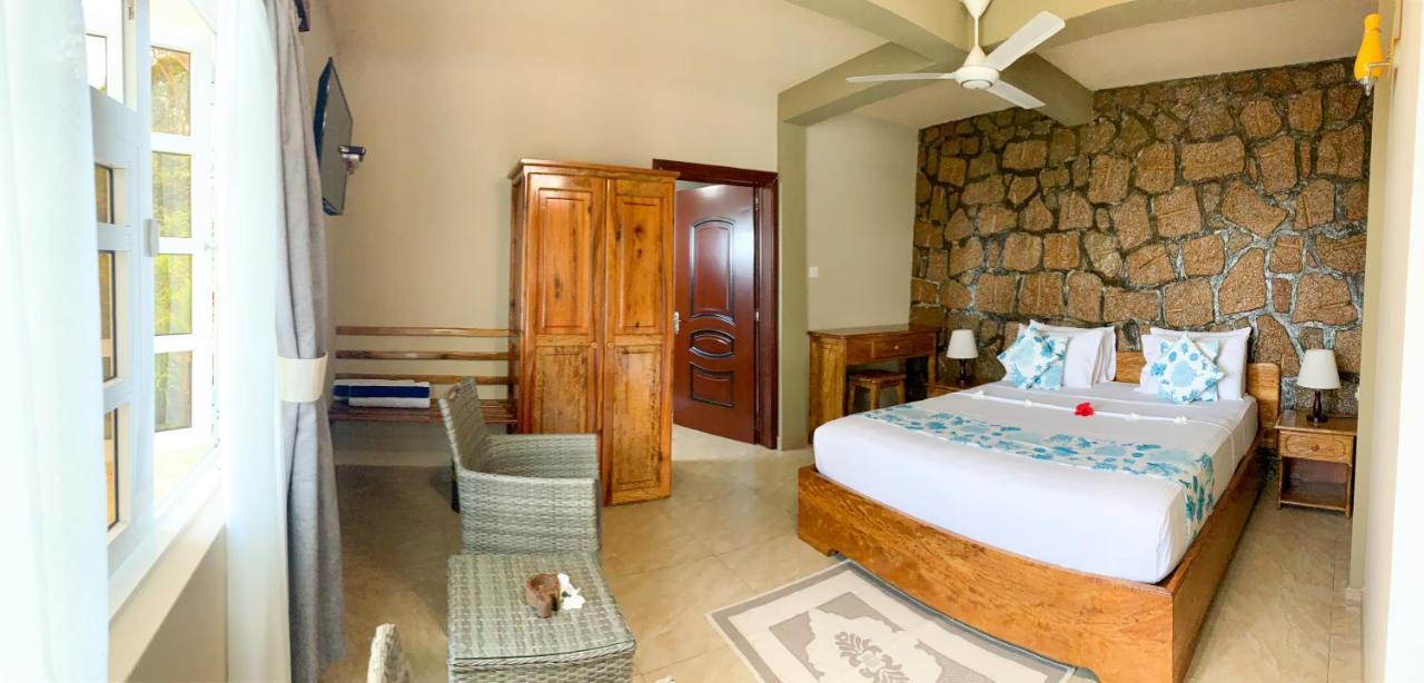 Exotic Guest House Anse Volbert Village Dış mekan fotoğraf